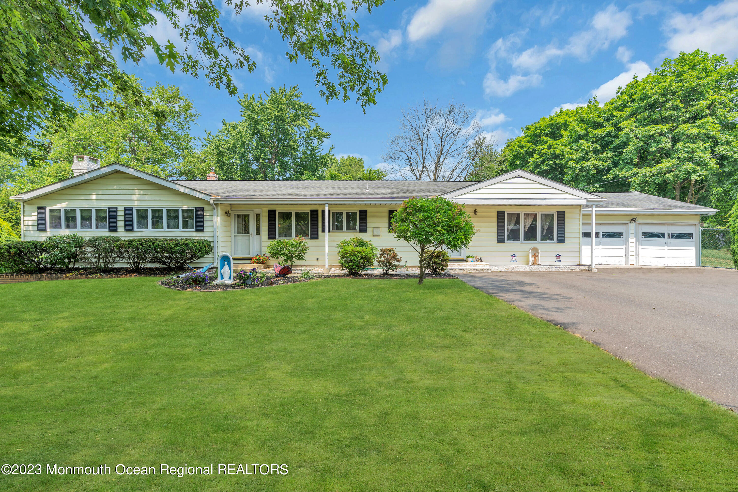 Property Photo:  23 Thayer Drive  NJ 07724 