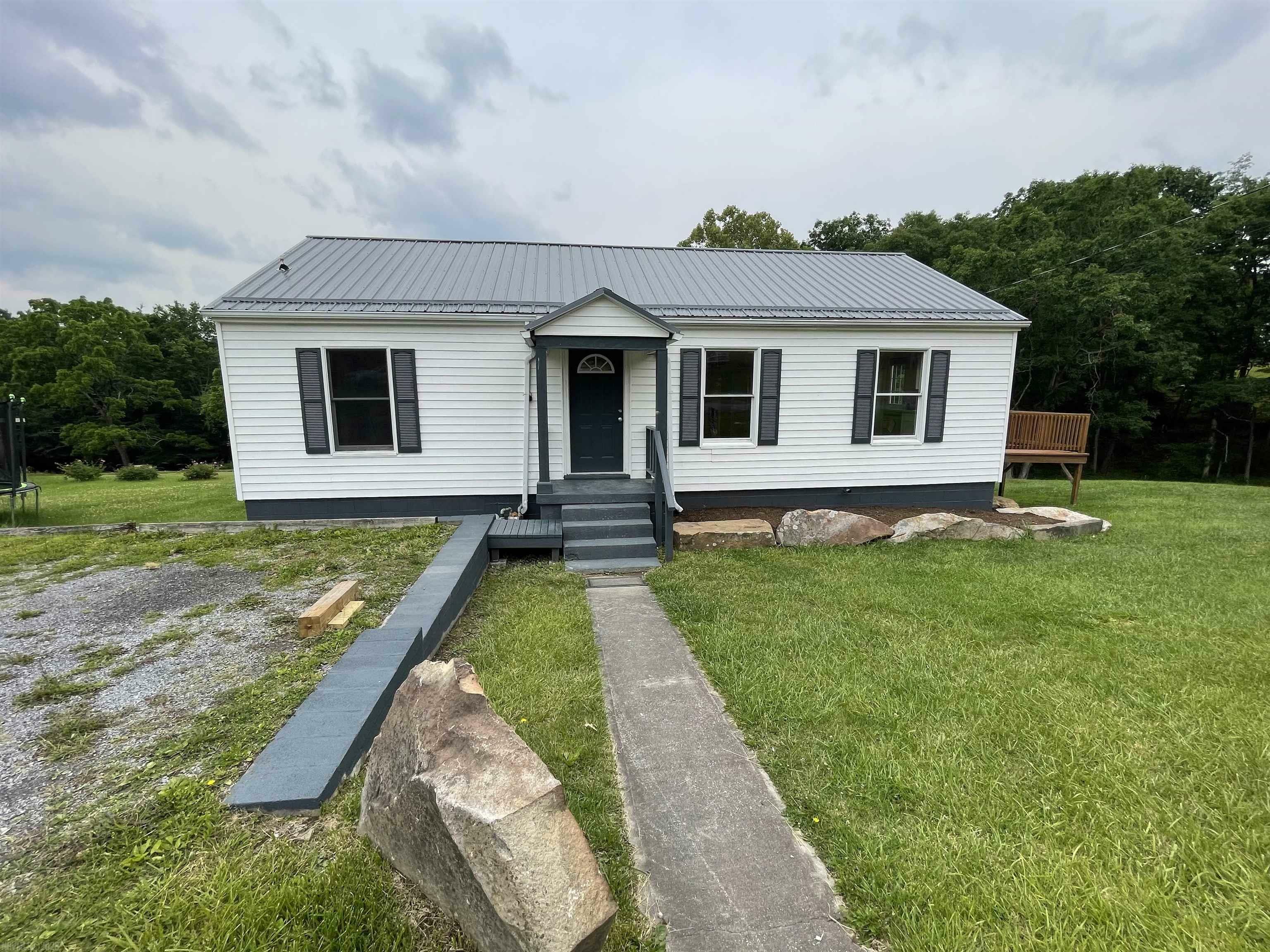 Property Photo:  231 Locust Street  WV 24963 