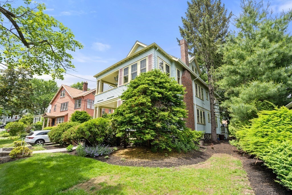 Property Photo: 21 Lockeland Ave MA 02476