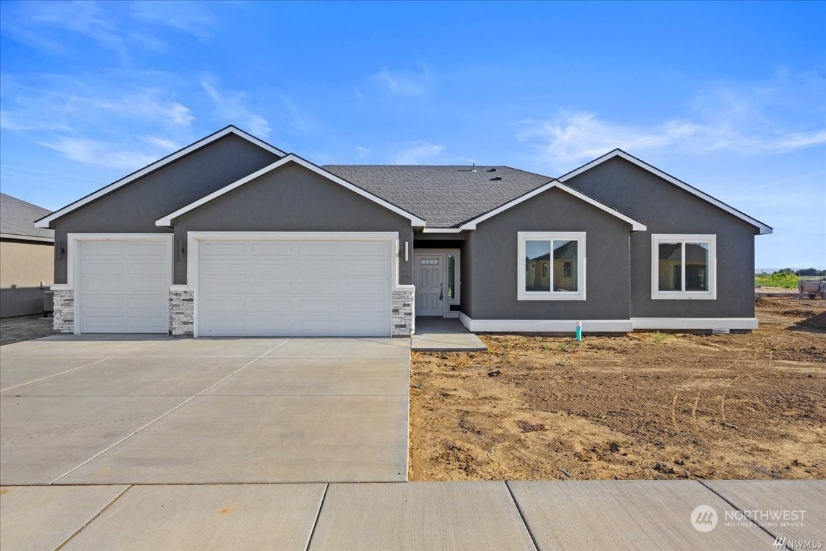 Property Photo: 1900 9th Avenue WA 98848