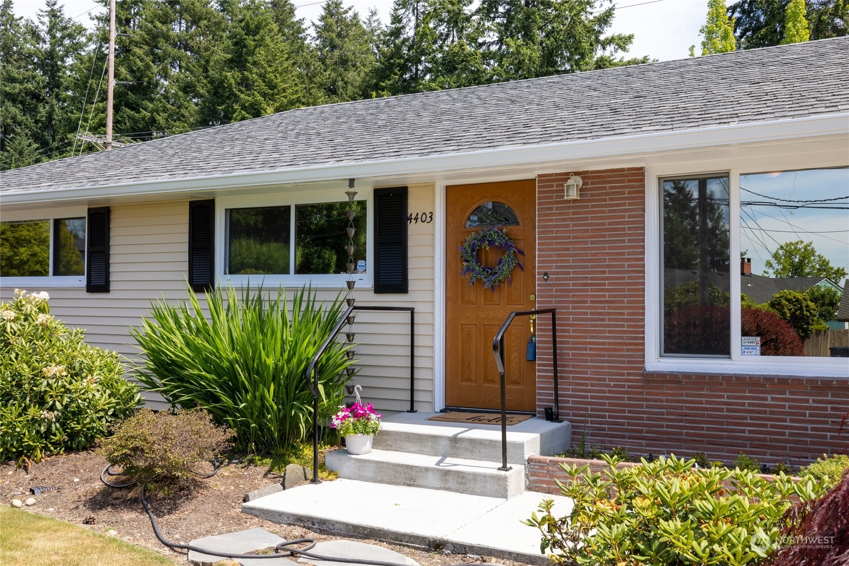 Property Photo:  4403 Soundview Drive W  WA 98466 