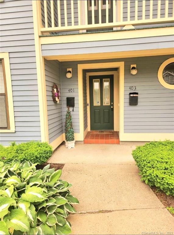 Property Photo: 3222 Whitney Avenue 401 CT 06518