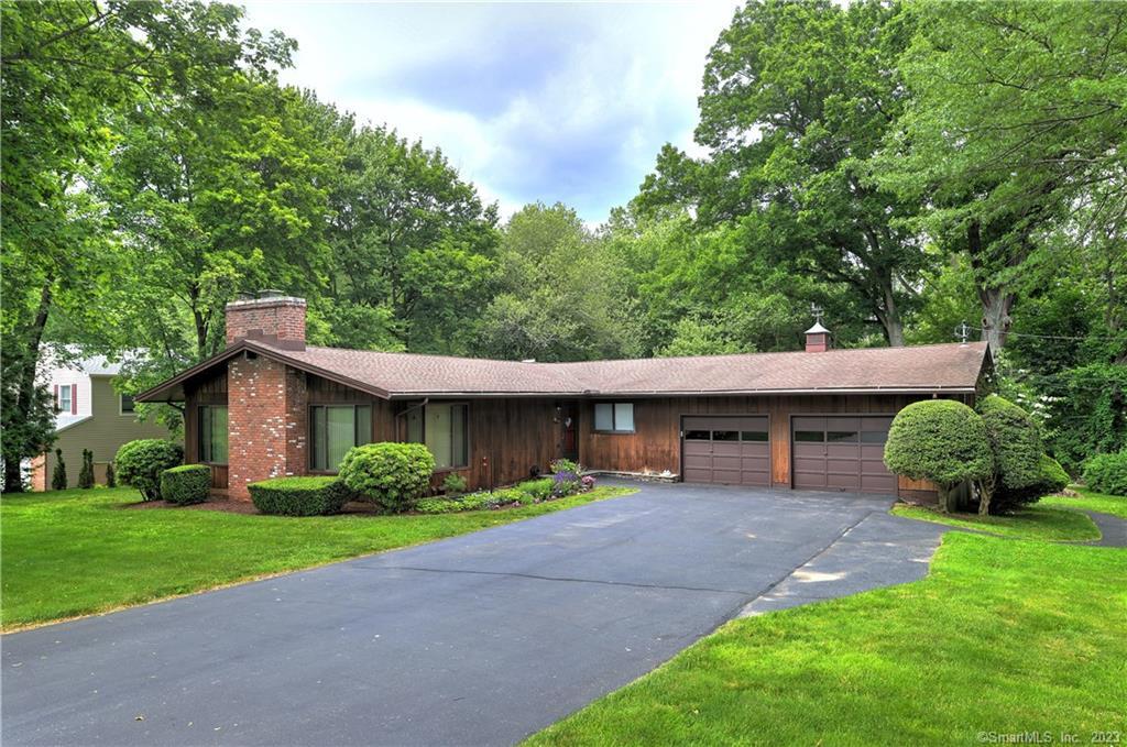 Property Photo: 621 Schoolhouse Lane CT 06477