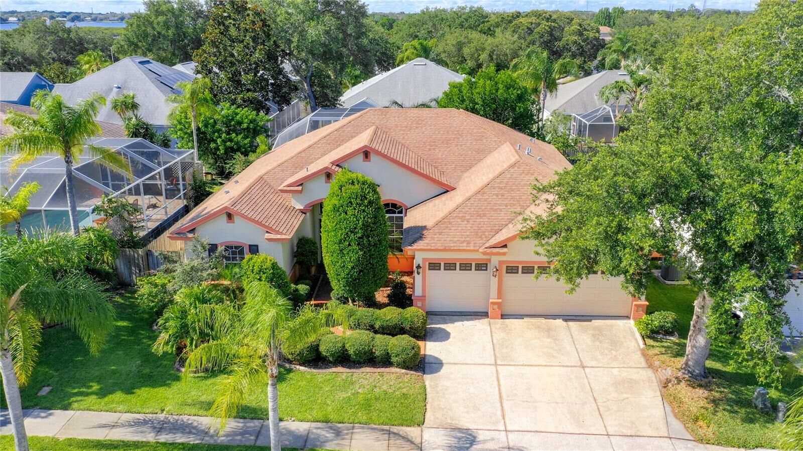 Property Photo:  1184 Sawgrass Drive  FL 34689 