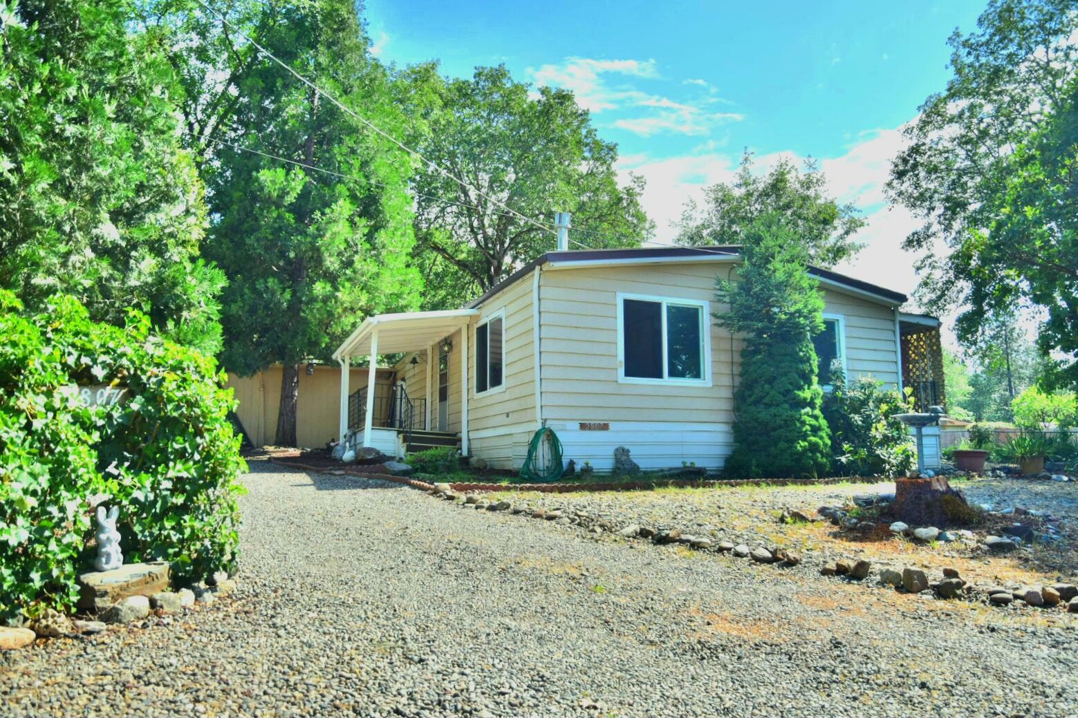 Property Photo: 2807 Hamilton Lane OR 97527