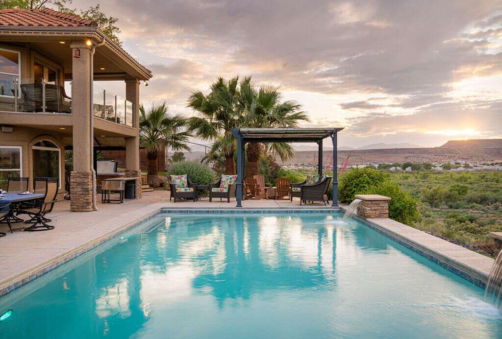 Property Photo:  913 Lizzie Ln  UT 84790 