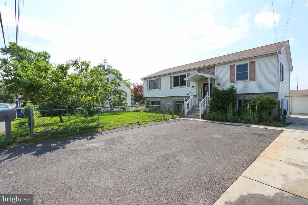 Property Photo:  2253 New York Avenue  PA 19020 