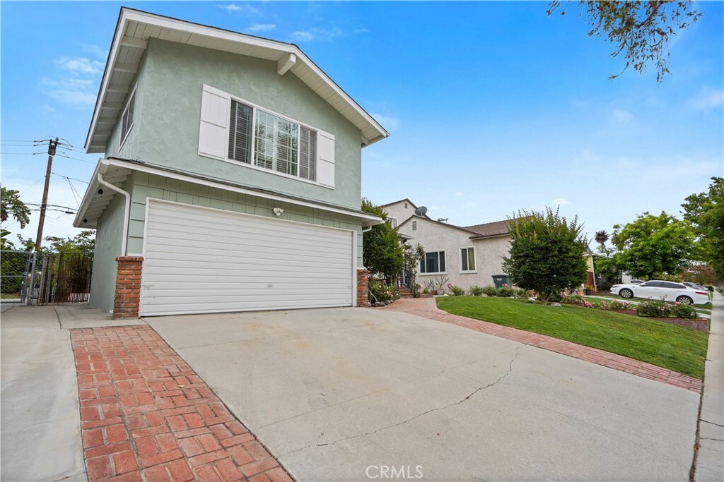 Property Photo:  4544 Levelside  CA 90712 