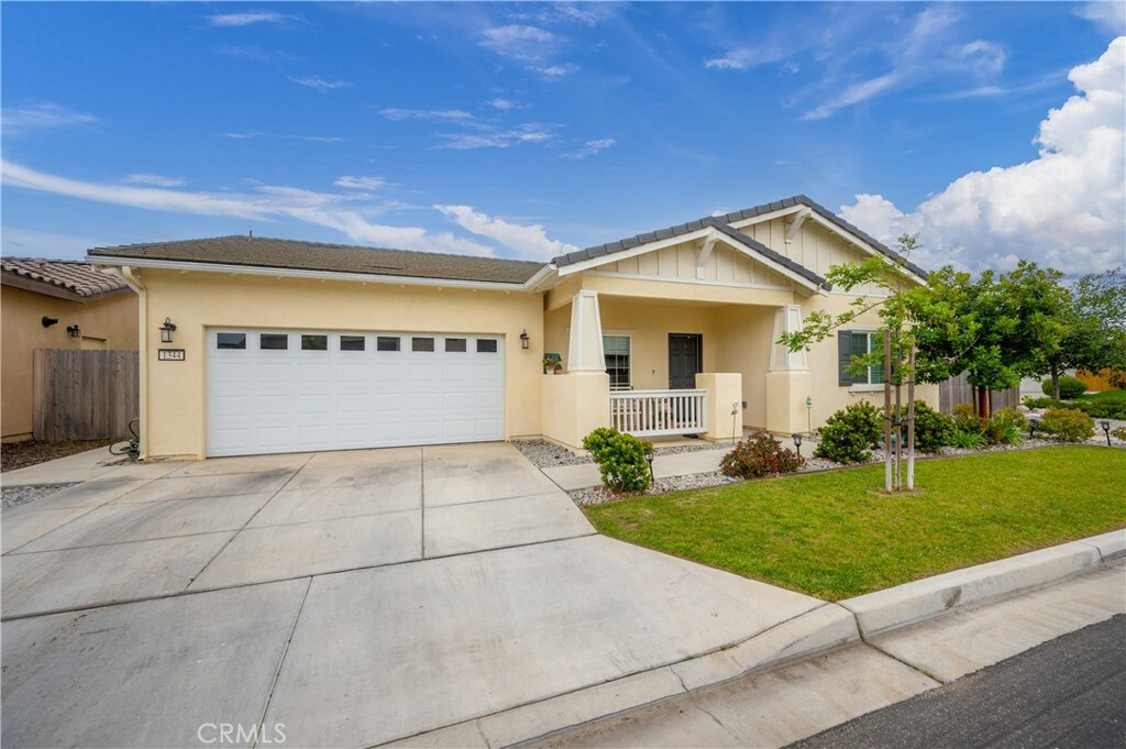 Property Photo:  1344 W Shelton Way  CA 93458 