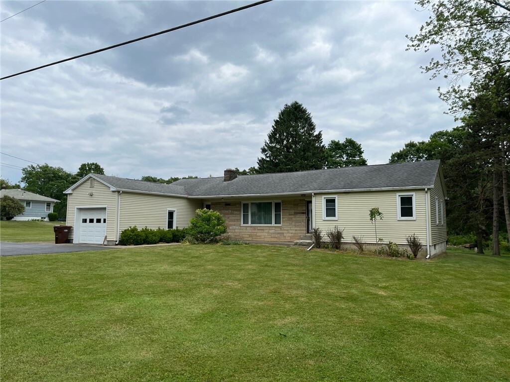 Property Photo:  555 New Wilmington-Mercer Rd  PA 16137 