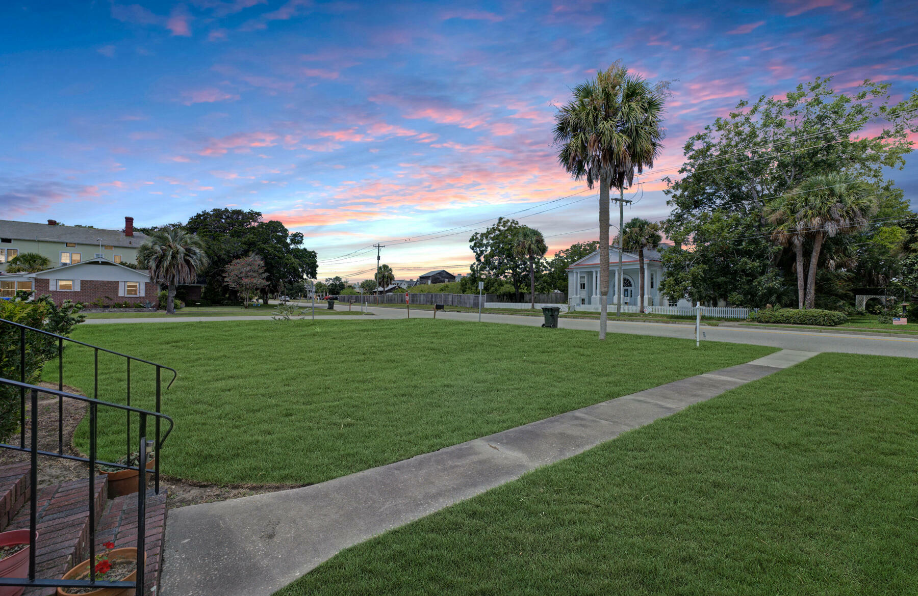 Property Photo:  1715 Middle Street  SC 29482 