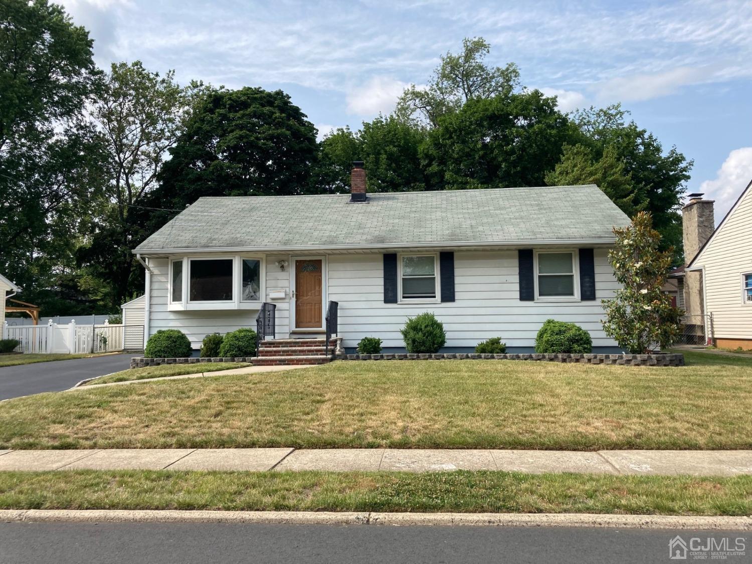 Property Photo:  11 Woerner Court  NJ 08817 