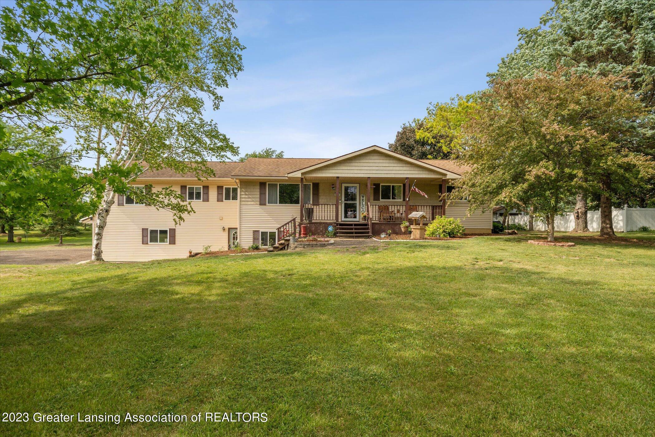 Property Photo:  1145 E Alward Road  MI 48820 