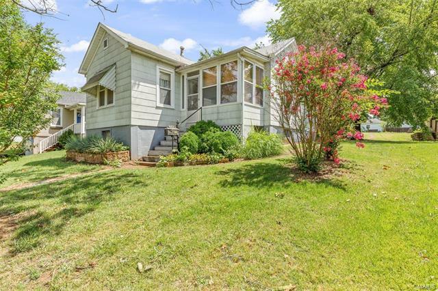 Property Photo:  502 Jefferson Avenue  MO 63019 