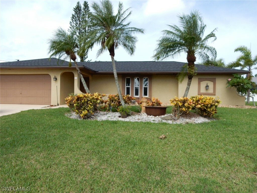 Property Photo:  1016 SE 19th Avenue  FL 33990 