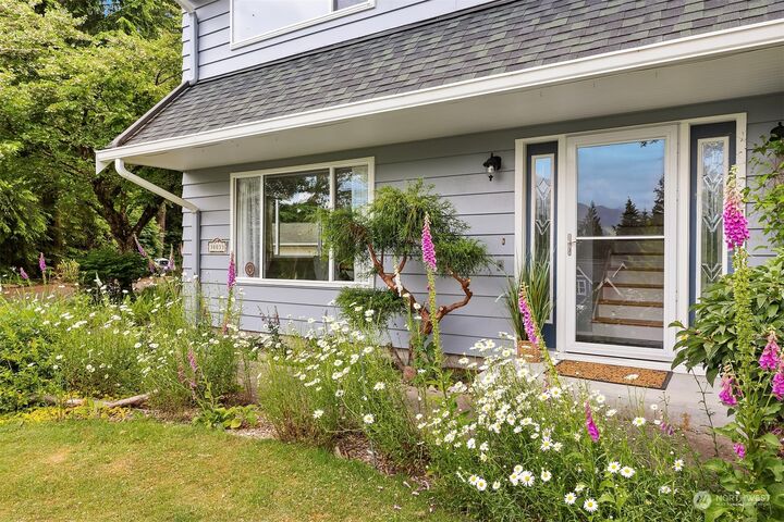 Property Photo:  38033 SE 88th Street  WA 98065 