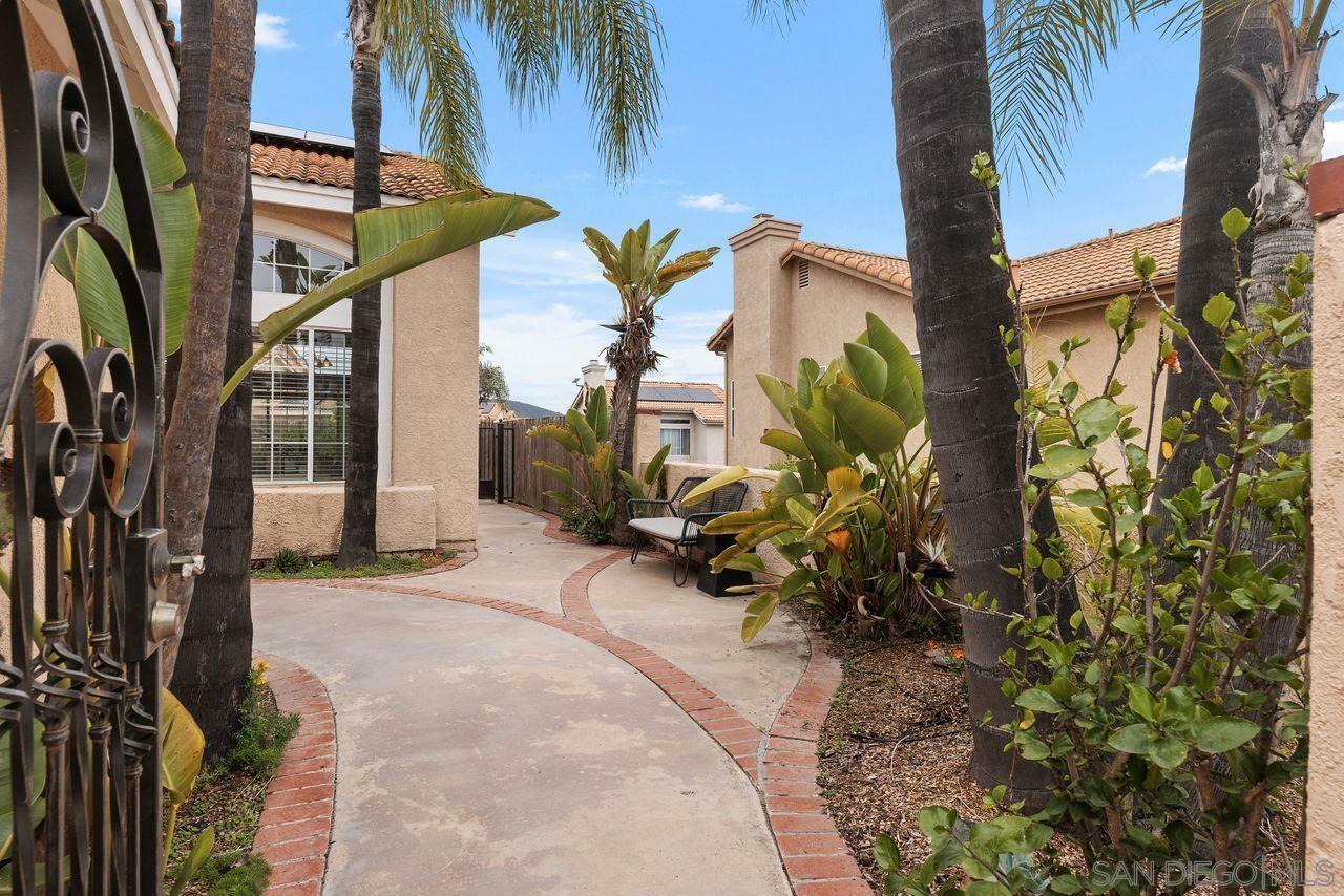 Property Photo:  1428 W Borden Rd  CA 92069 