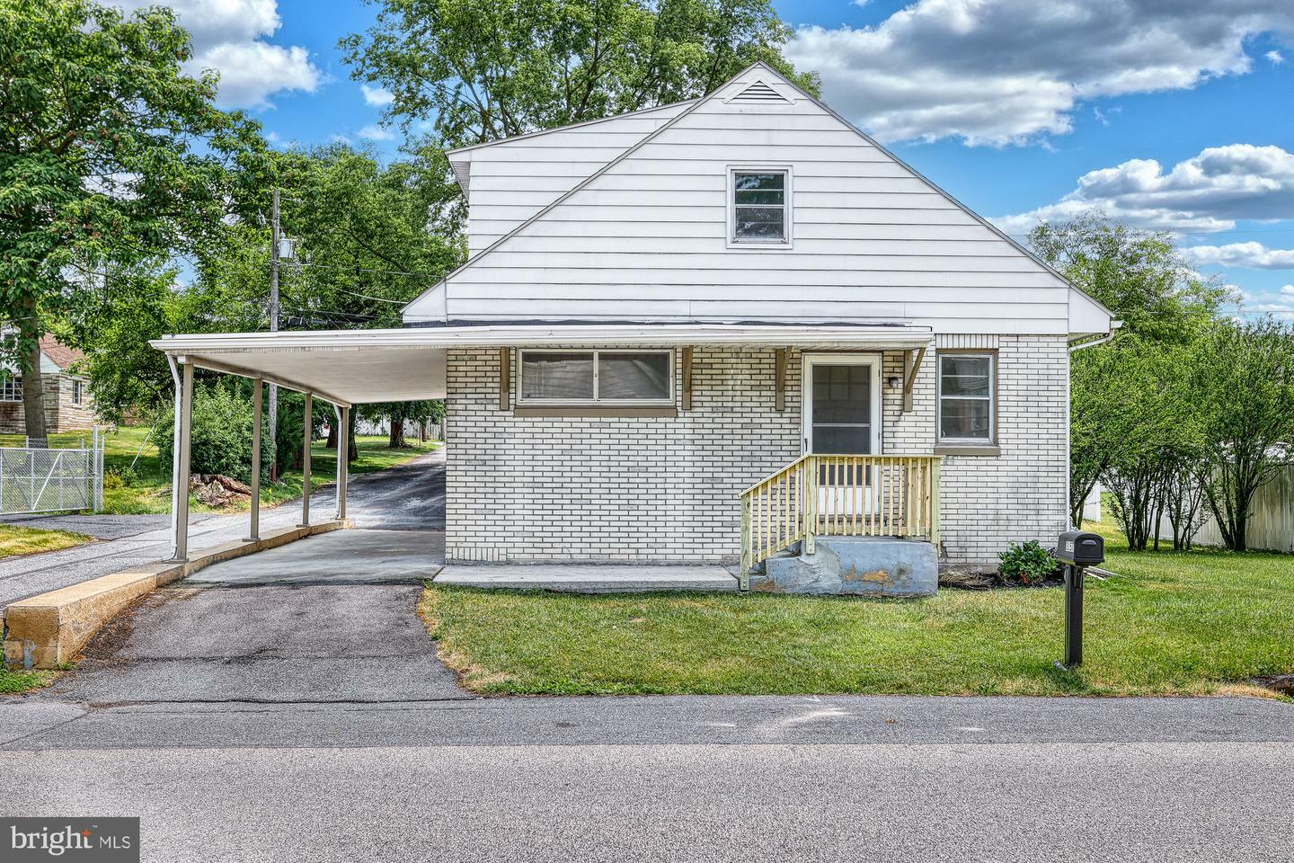 Property Photo:  3157 Wayne Street  PA 17111 