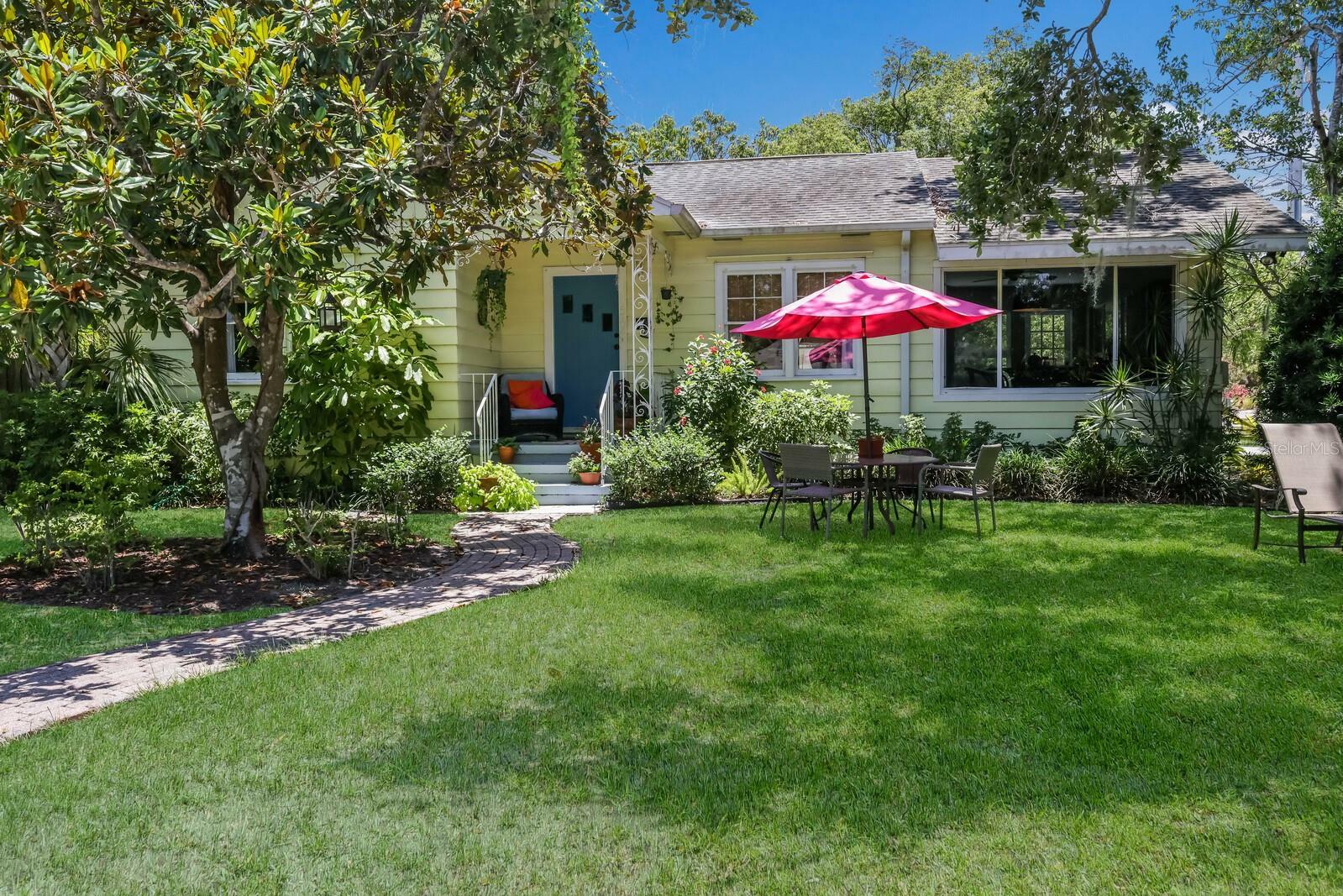 Property Photo:  4704 Winchester Drive  FL 34234 