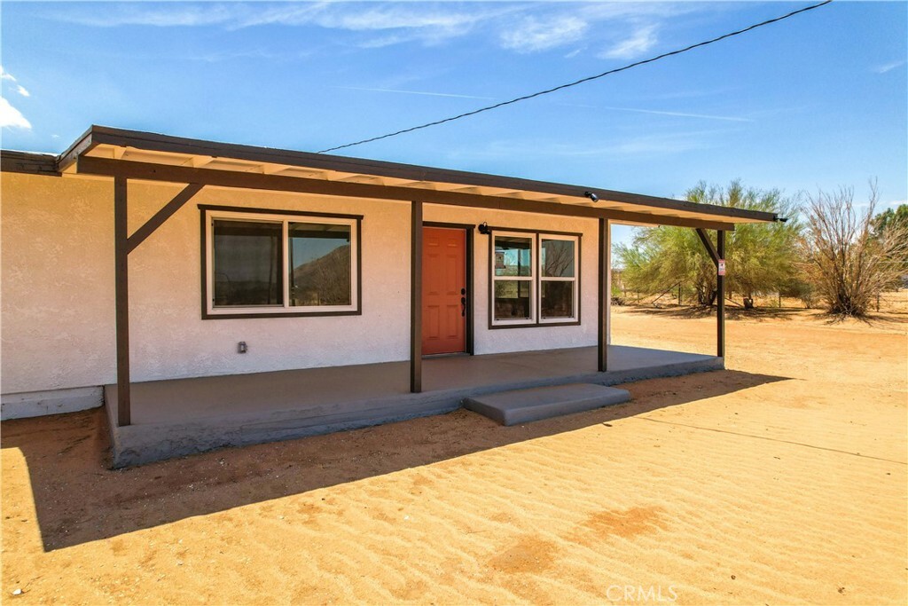 Property Photo:  60221 Stearman Road  CA 92285 