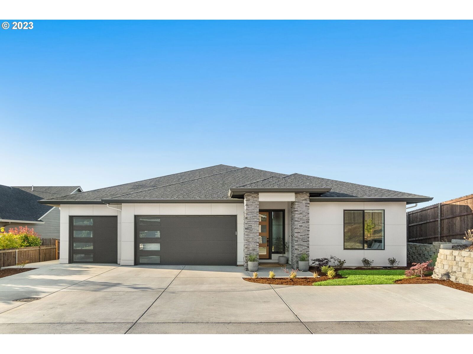 Property Photo:  5906 NE 128th Cir  WA 98686 