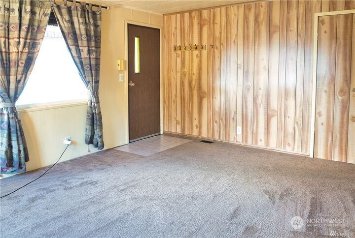 Property Photo: 2725 E Fir Street 4 WA 98273