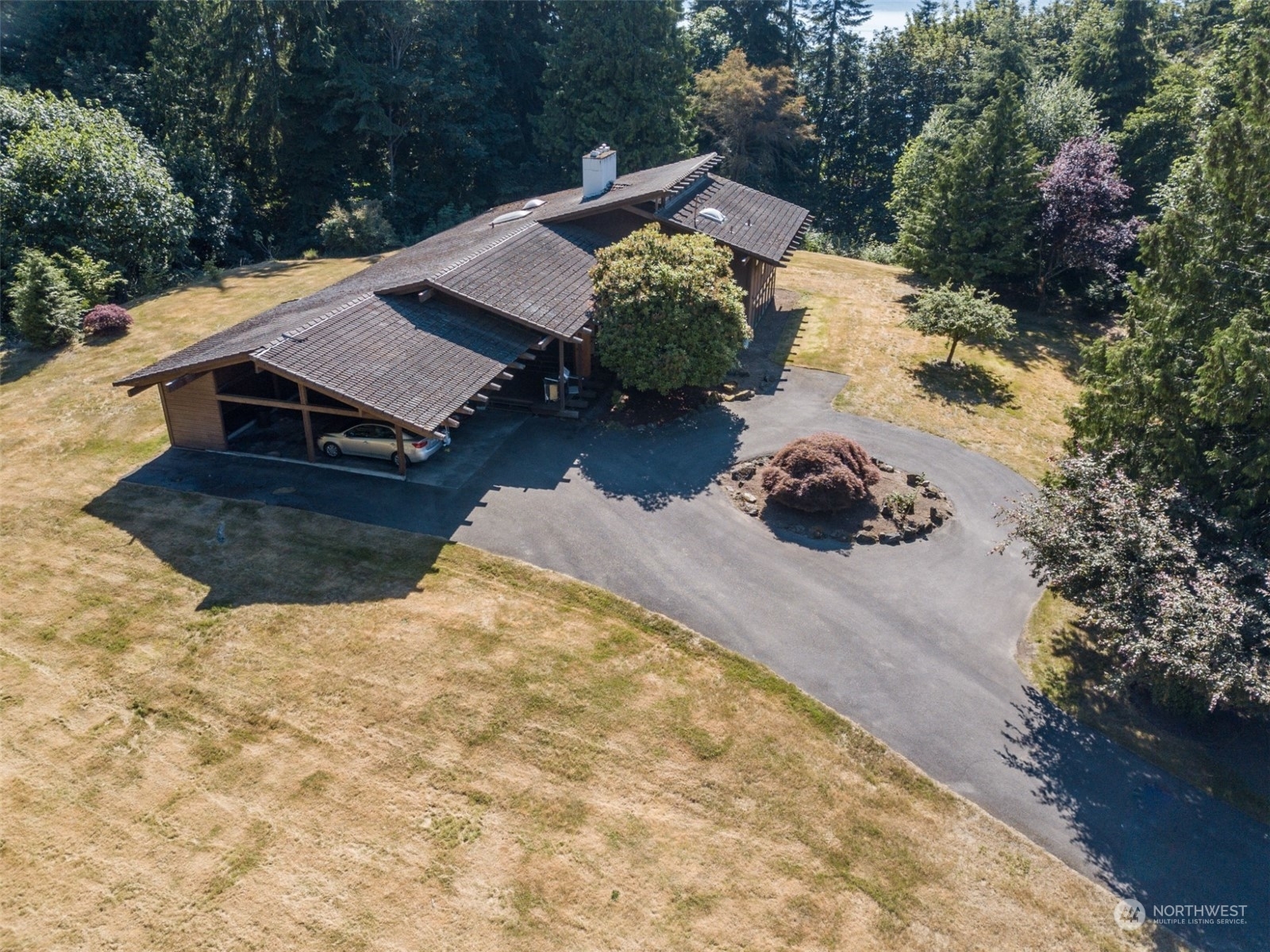 Property Photo:  18500 High Street  WA 98020 