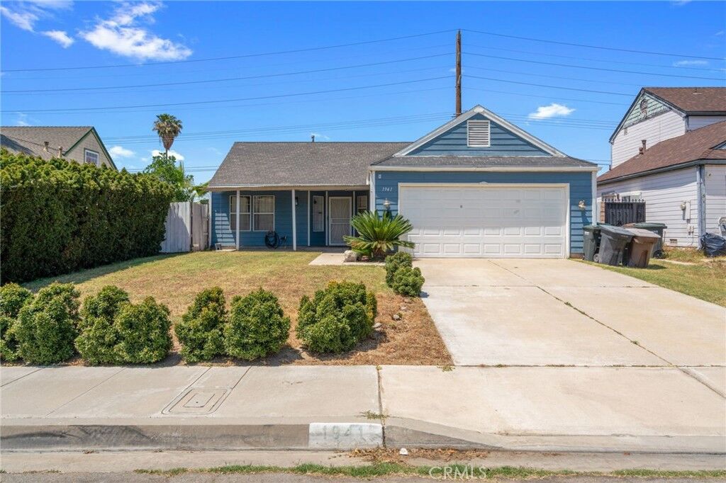 Property Photo:  1941 Cherry Wood Lane  CA 92324 