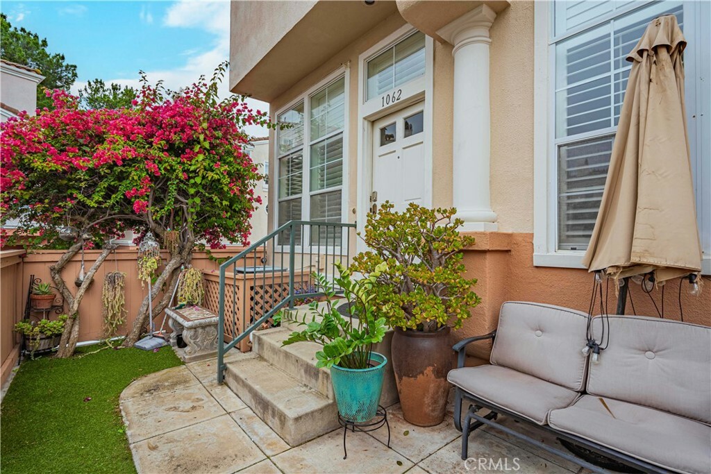 Property Photo:  1062 S Tivoli Court  CA 92808 