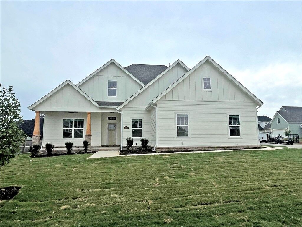 Property Photo:  6406 S 60th Street  AR 72758 