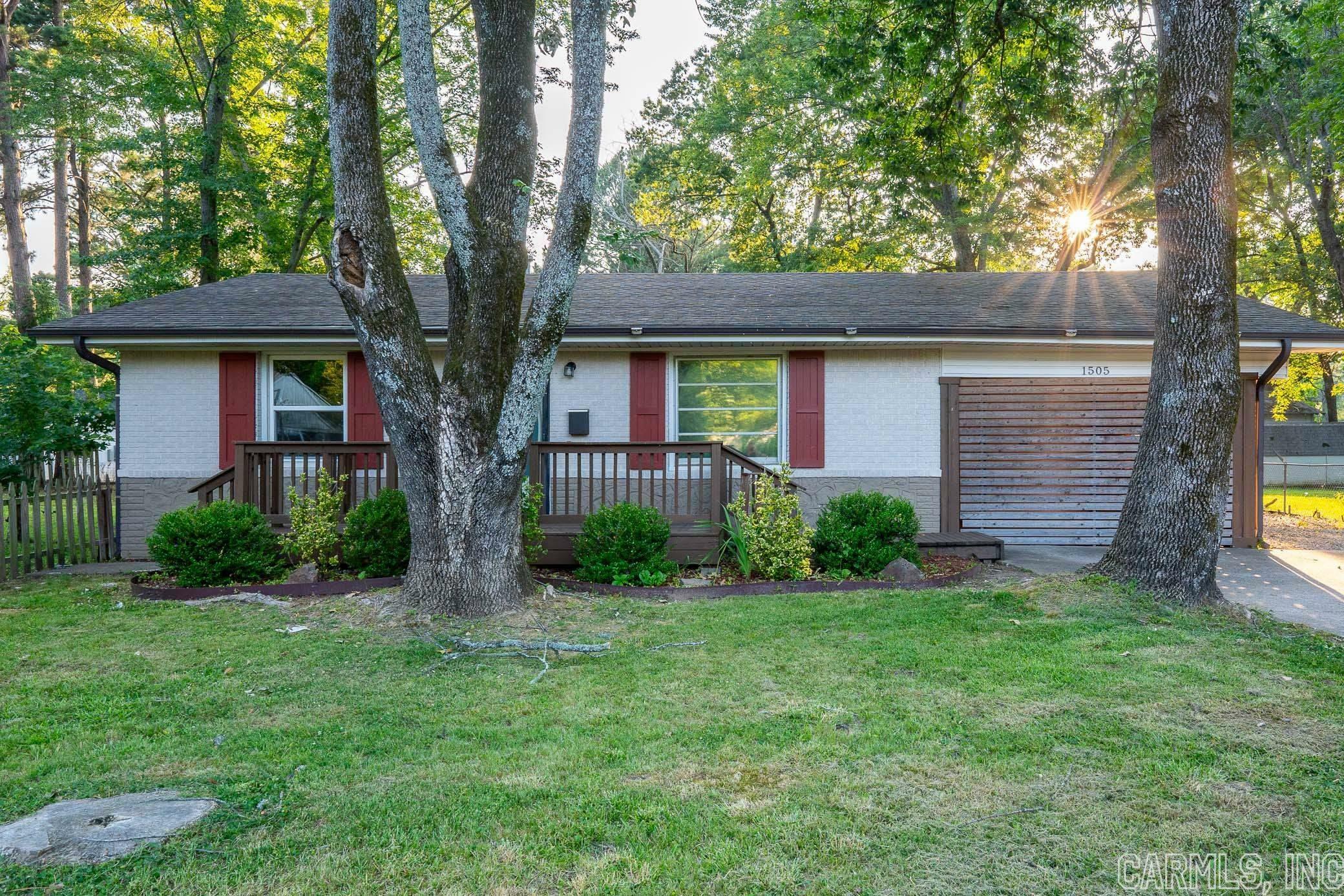 Property Photo:  1505 Western Avenue  AR 72034 