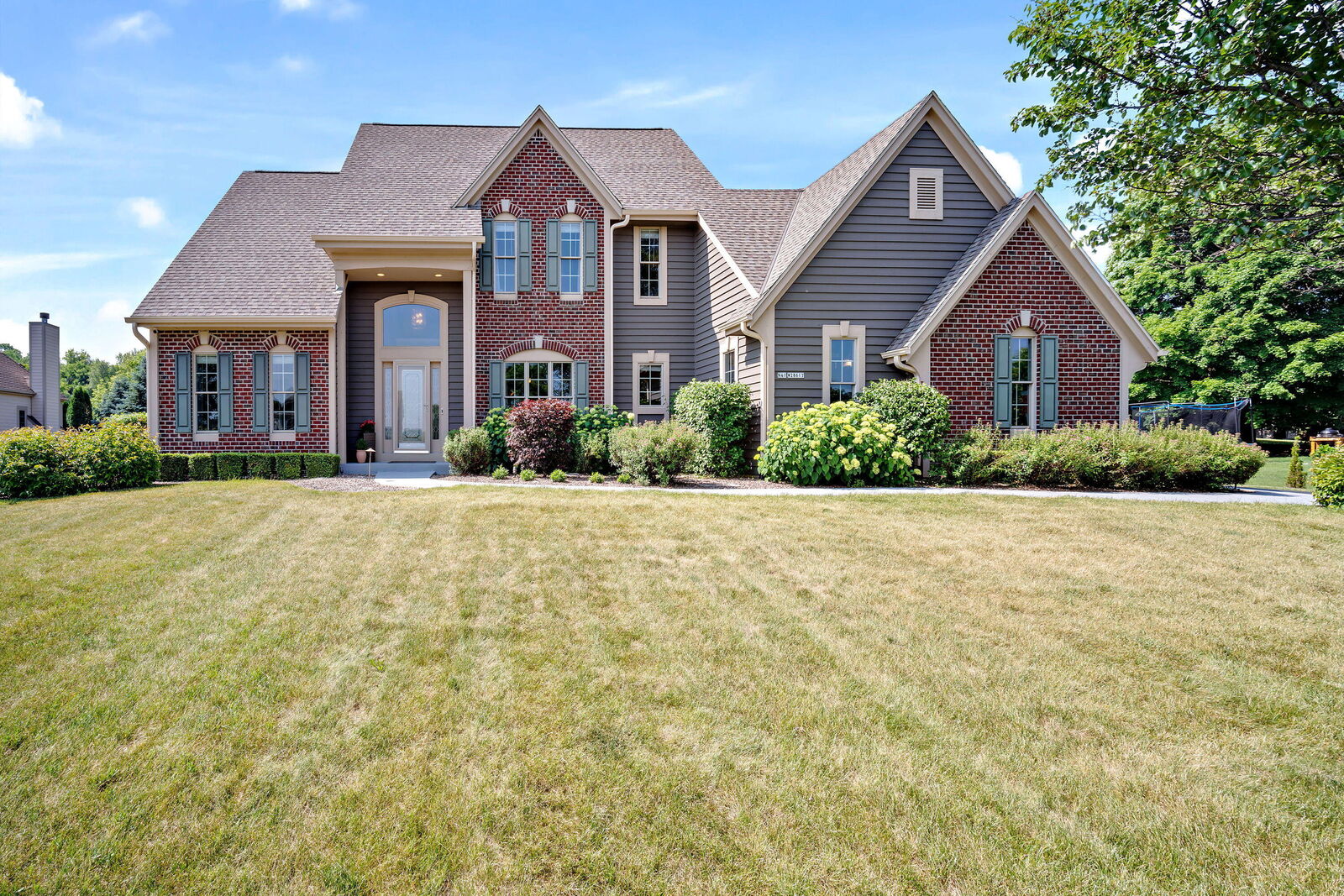 Property Photo:  N41w28617 Imperial Dr  WI 53072 