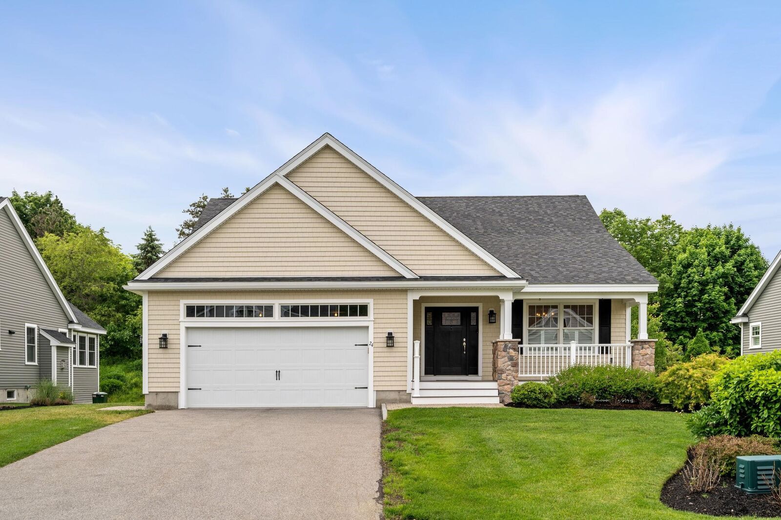 Property Photo:  24 Sea Glass Lane  NH 03870 