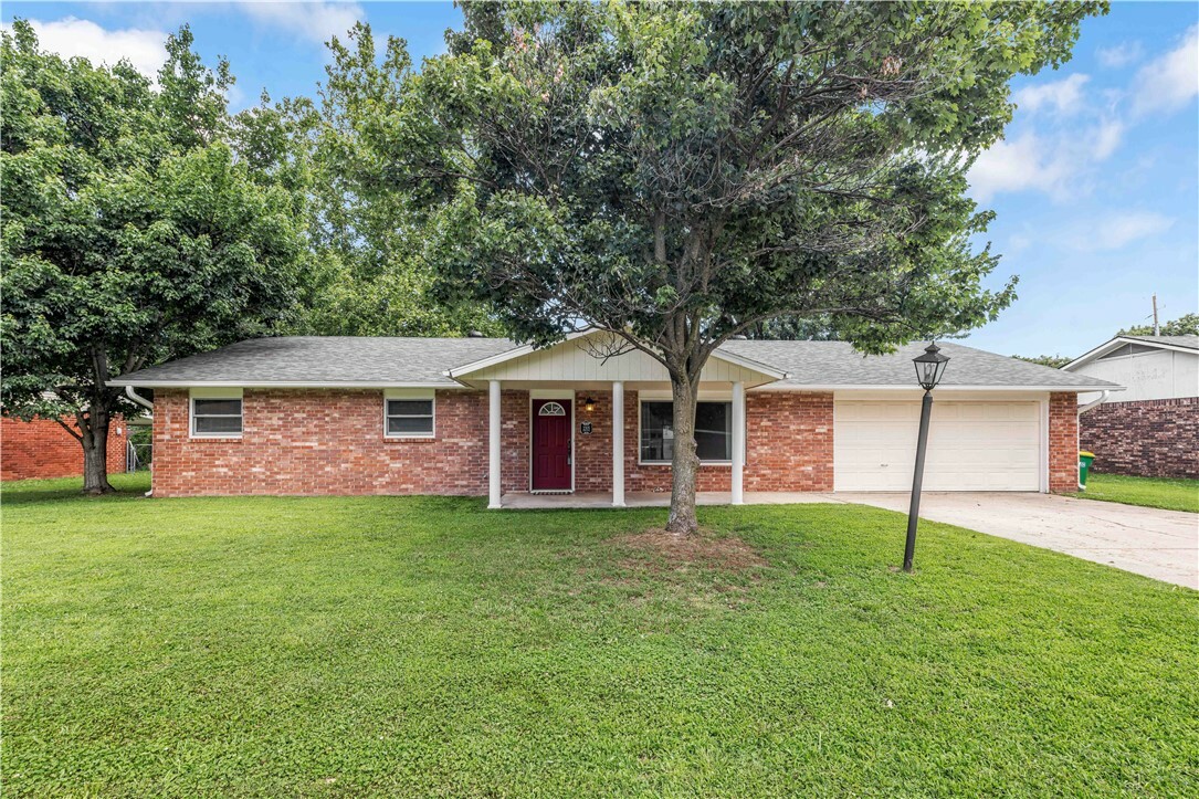 Property Photo:  2305 Christine Street  AR 72762 