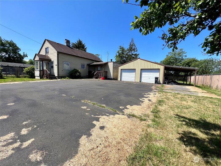 Home for sale in Aberdeen 917 Calhoun Road, Aberdeen, WA 98520