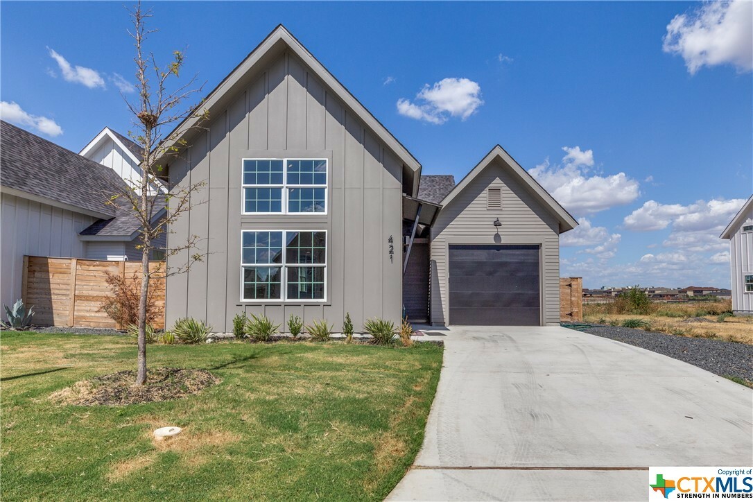 Property Photo: 421 Constance Drive TX 78130