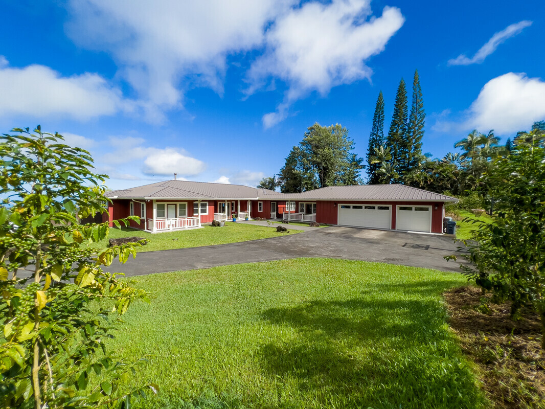 Property Photo:  75-1105 Kamalani St  HI 96725 