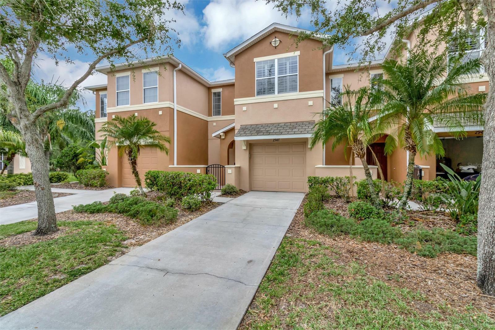 Property Photo:  2947 Birchcreek Drive  FL 33544 