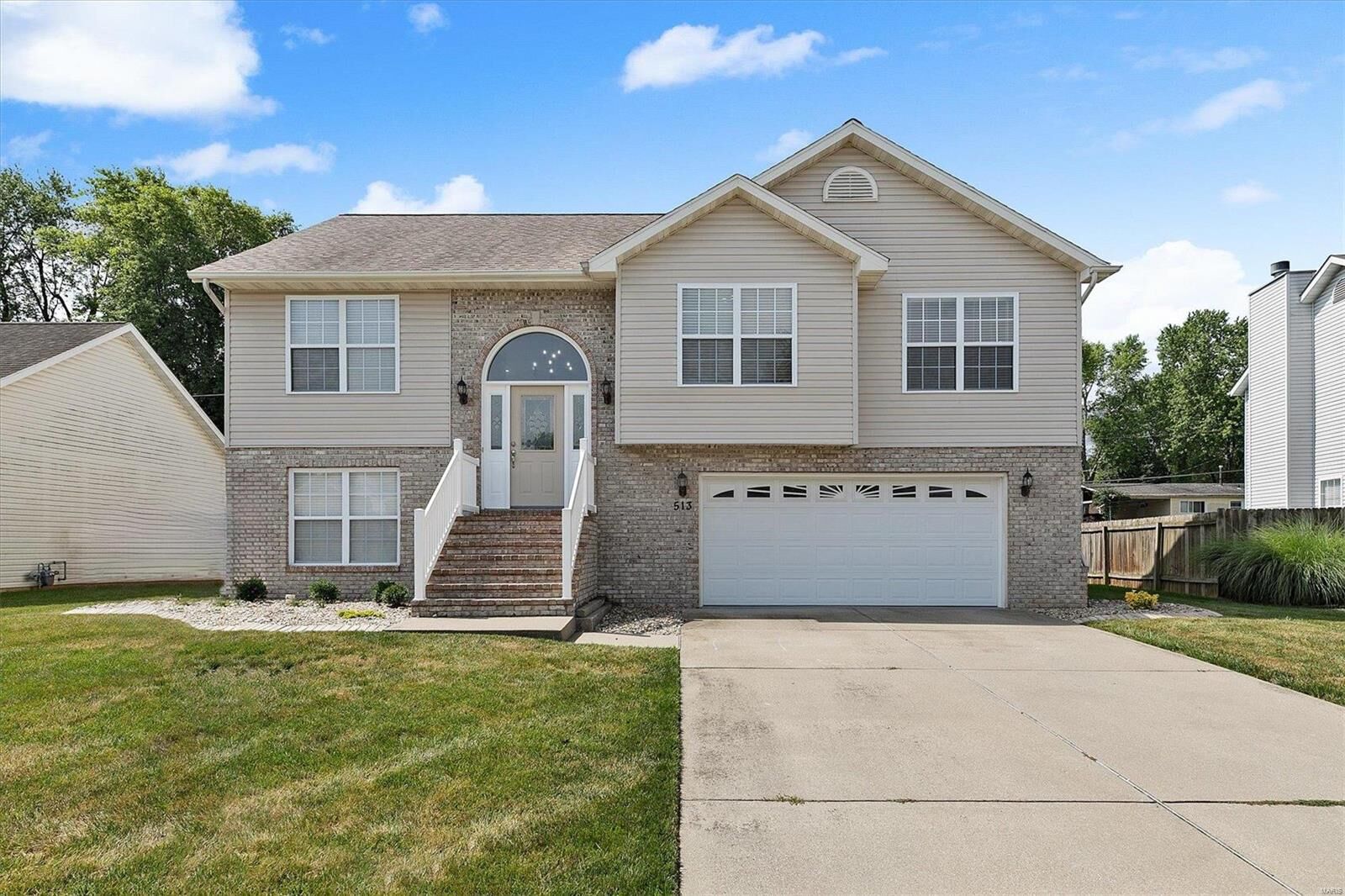 Property Photo: 513 Osage Drive IL 62269