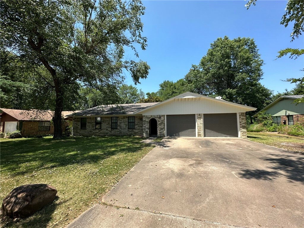 Property Photo:  2147 Loren Circle  AR 72701 