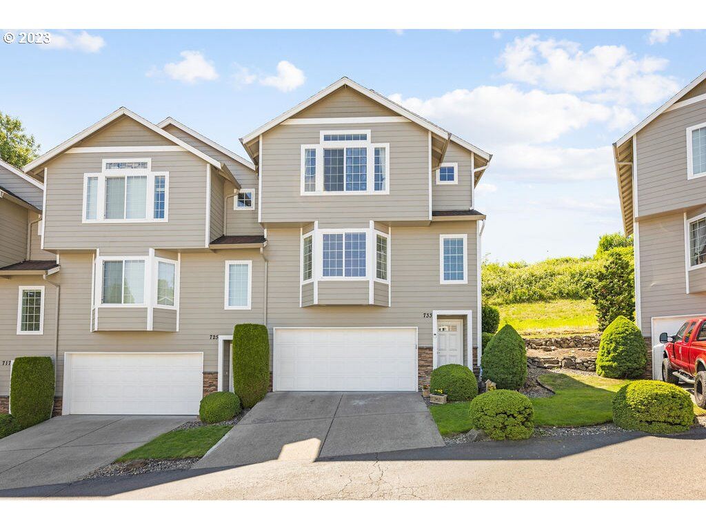 Property Photo:  733 NW Meadow Ridge Ln #18  WA 98607 