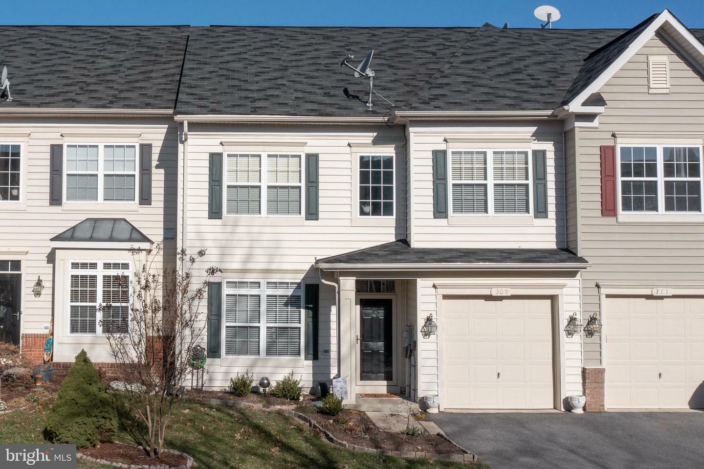 Property Photo:  309 Quinton Oaks Circle  VA 22655 