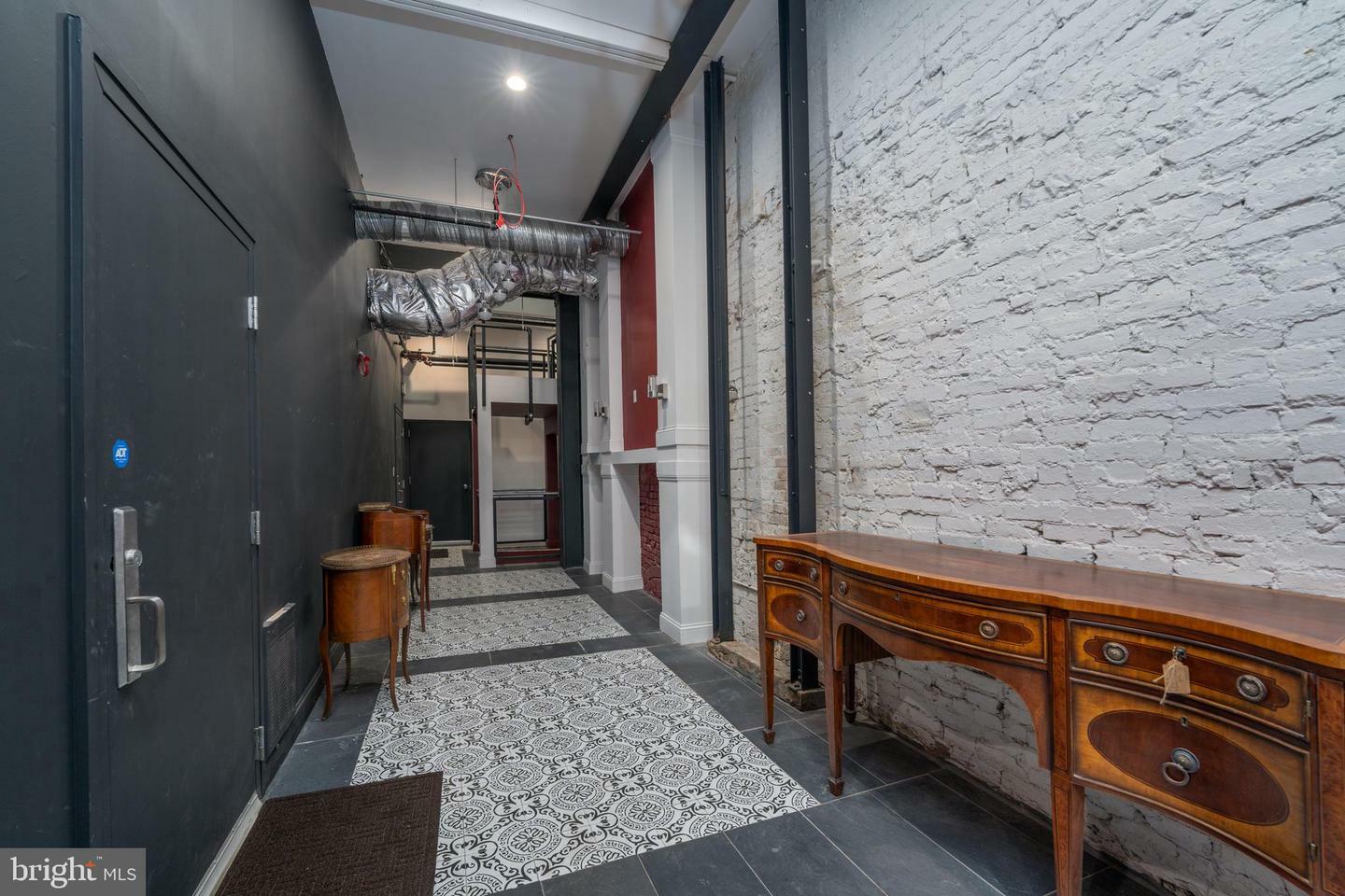 Property Photo:  501A W Lexington Street 201  MD 21201 