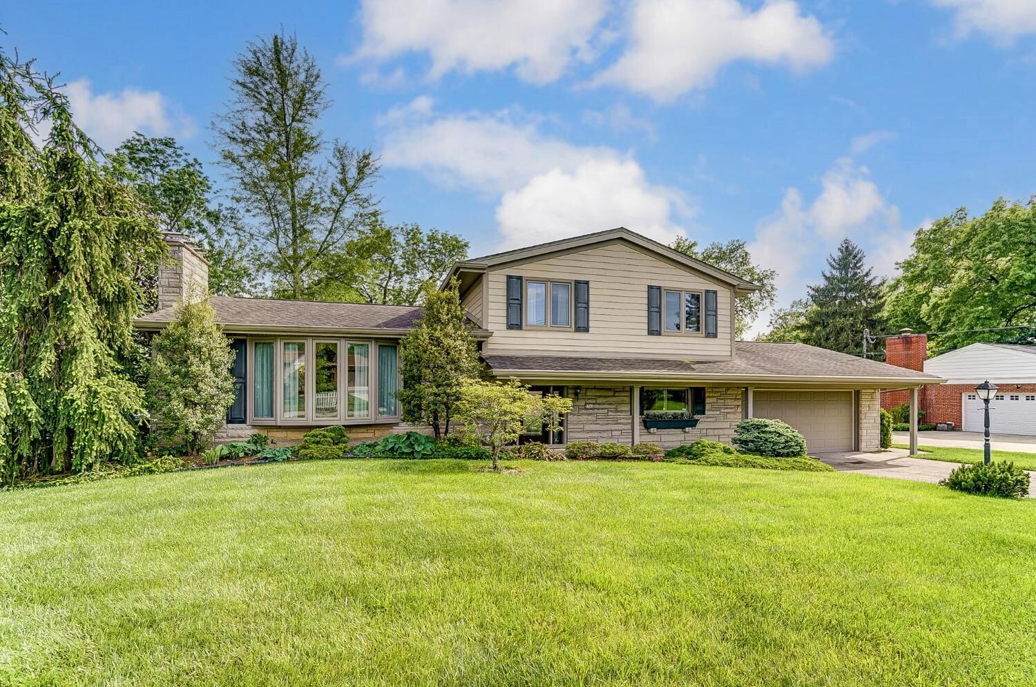 Property Photo:  