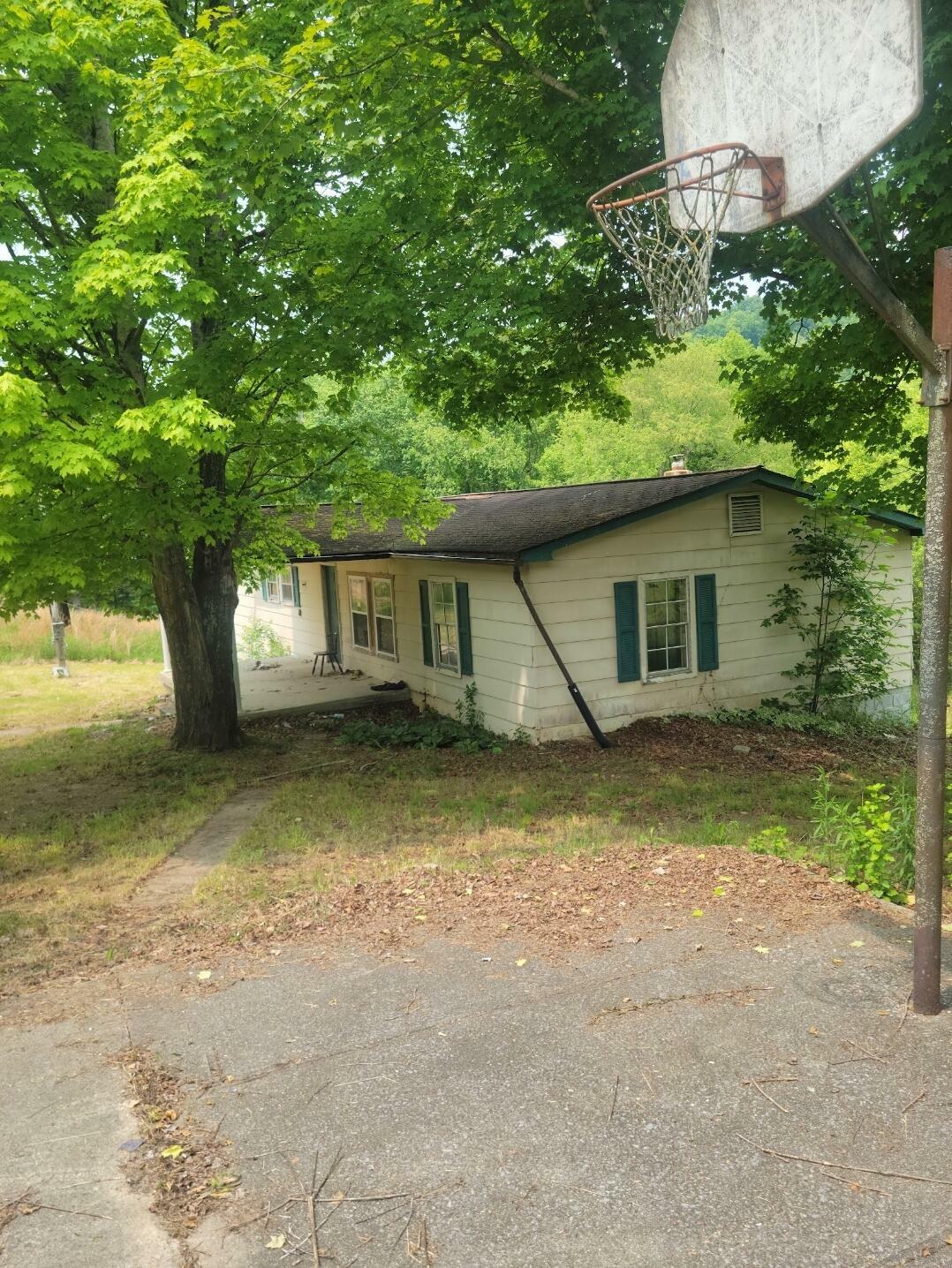 Property Photo:  257 Key Rd  WV 26651 