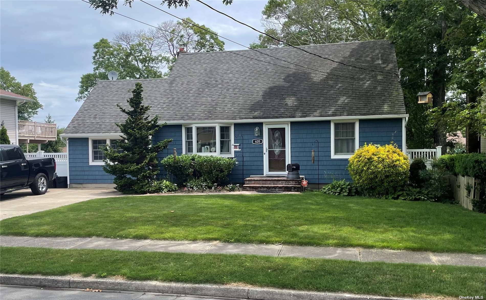 Property Photo:  620 Centre Avenue  NY 11757 