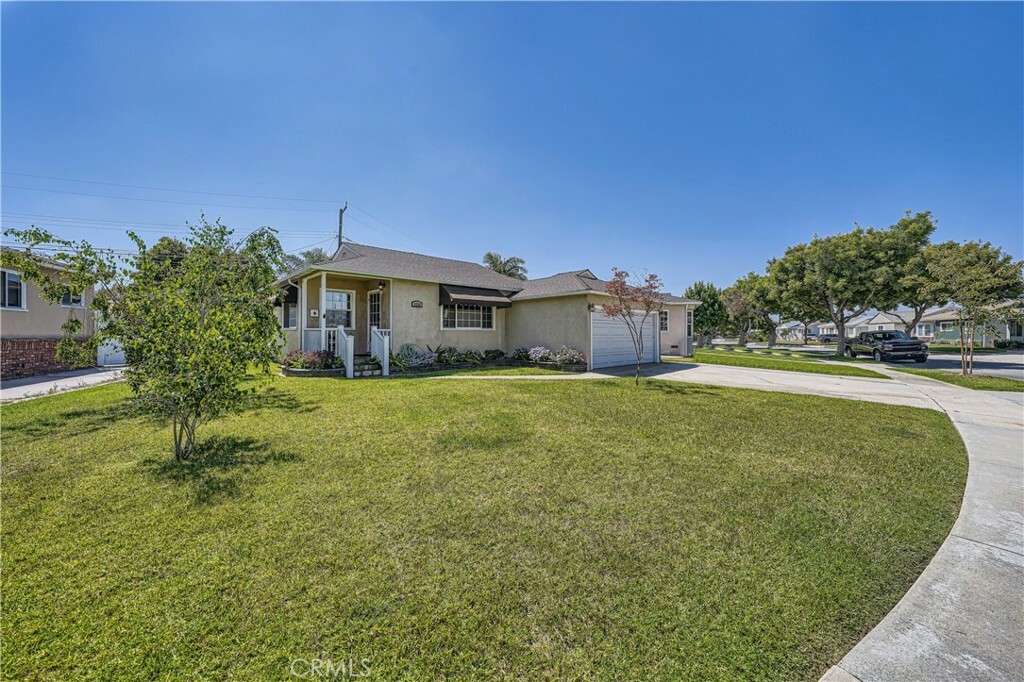 Property Photo:  4256 Pixie Avenue  CA 90712 