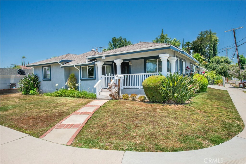 Property Photo:  19101 Jovan Street  CA 91335 