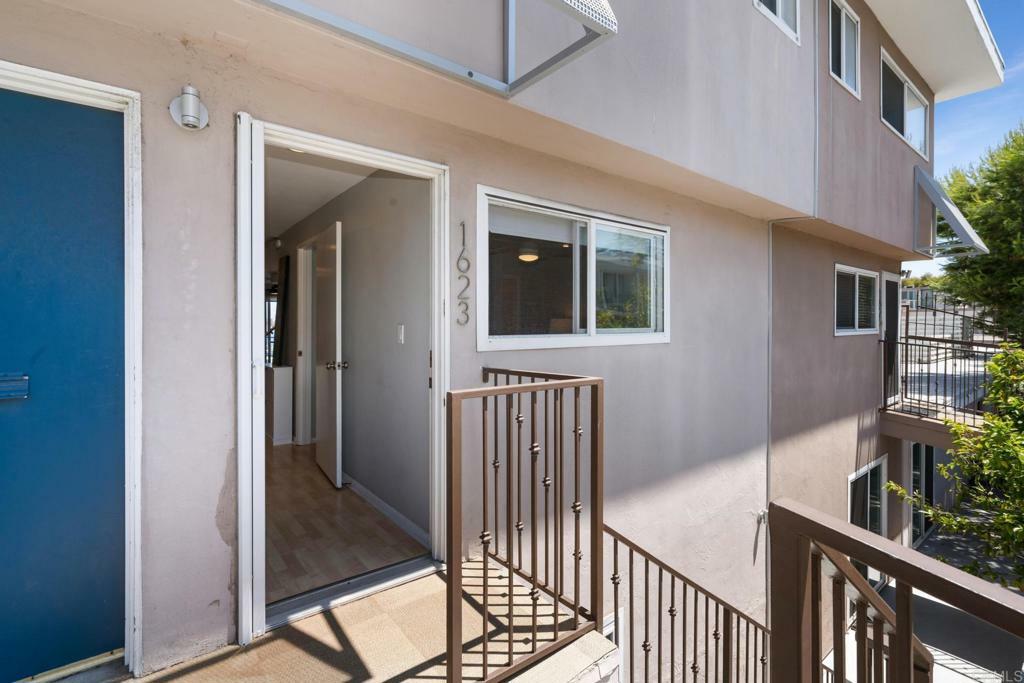 Property Photo:  1623 Glorietta  CA 92118 