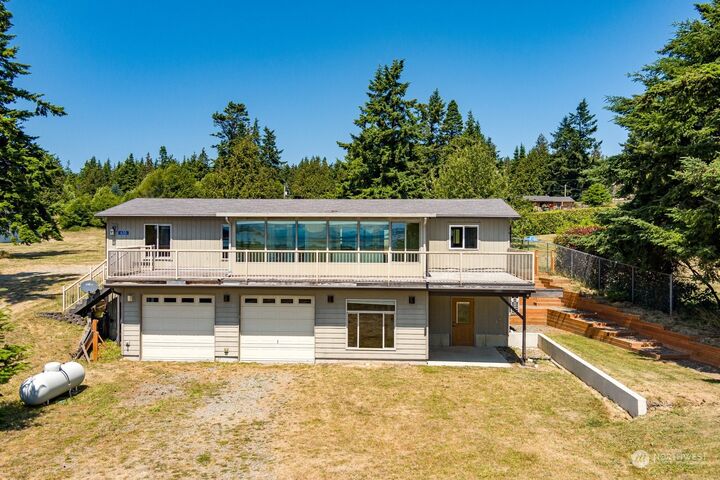 630 W Wanamaker Road  Coupeville WA 98239 photo